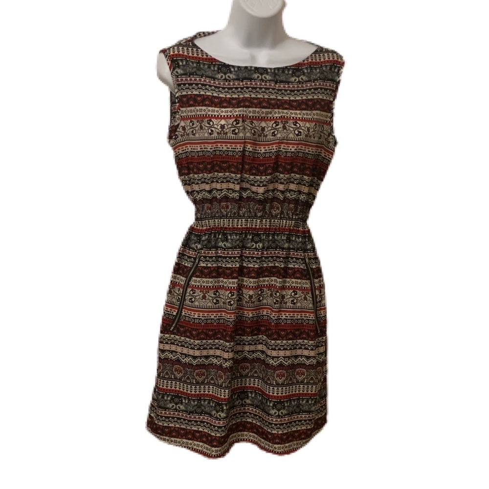 Feathers‎ dress